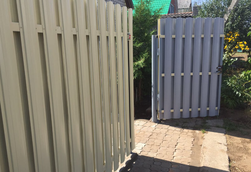 Забор из штакетника цвет RAL1014 бежевый сторона А и Б в Павлодаре фото 3